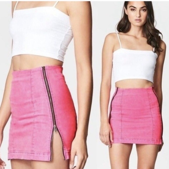 LF Carmar RARE Red Zippered Mini Skirt Size 25 - Picture 5 of 5